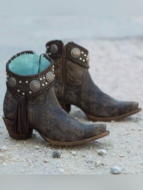 Corral Indie Spirit by Alamo Cowboy Fribge Studded Ankle Leather Boots size 7